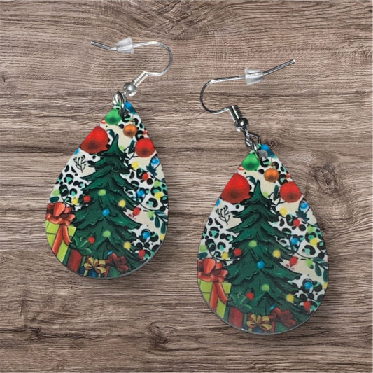 Christmas tree earrings